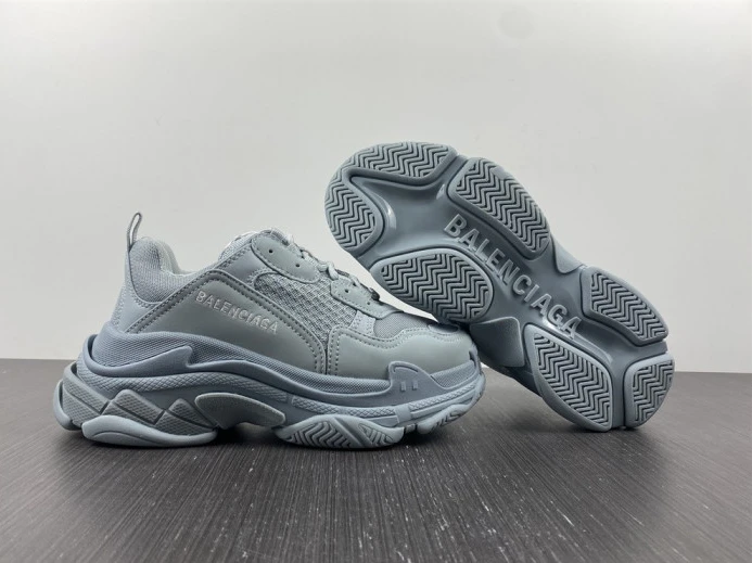 BLCG TRIPLE S SNEAKER 524039 W2FW1 HighQuality 2503