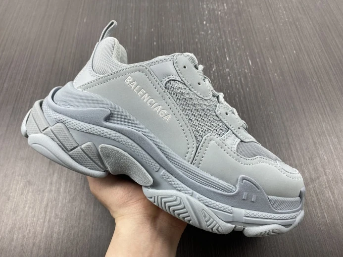 BLCG TRIPLE S SNEAKER 524039 W2FW1 HighQuality 2503