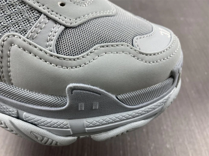 BLCG TRIPLE S SNEAKER 524039 W2FW1 HighQuality 2503