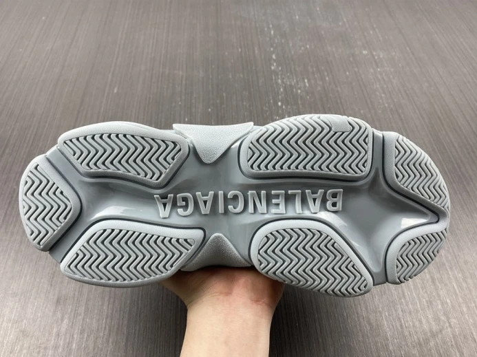 BLCG TRIPLE S SNEAKER 524039 W2FW1 HighQuality 2503