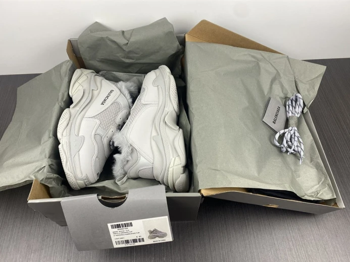 BLCG TRIPLE S SNEAKER 668563 W3CQ5 WellDesigned 2502