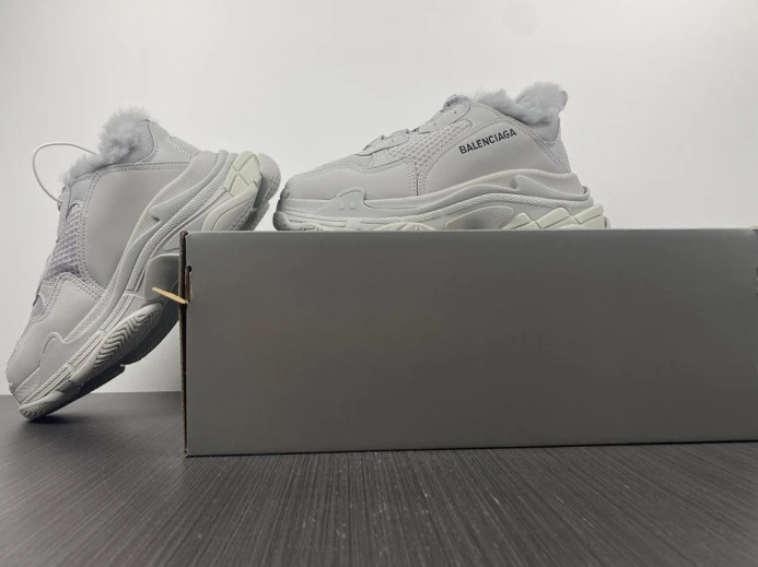 BLCG TRIPLE S SNEAKER 668563 W3CQ5 WellDesigned 2502