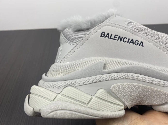 BLCG TRIPLE S SNEAKER 668563 W3CQ5 WellDesigned 2502
