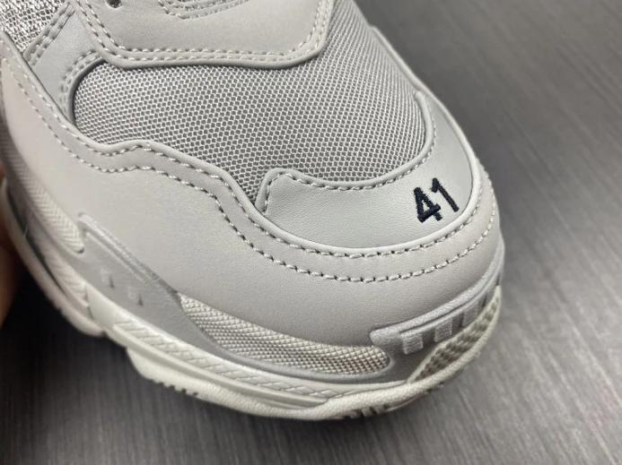 BLCG TRIPLE S SNEAKER 668563 W3CQ5 WellDesigned 2502