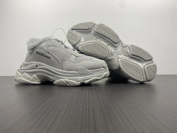 BLCG TRIPLE S SNEAKER 668563 W3CQ5 WellDesigned 2502