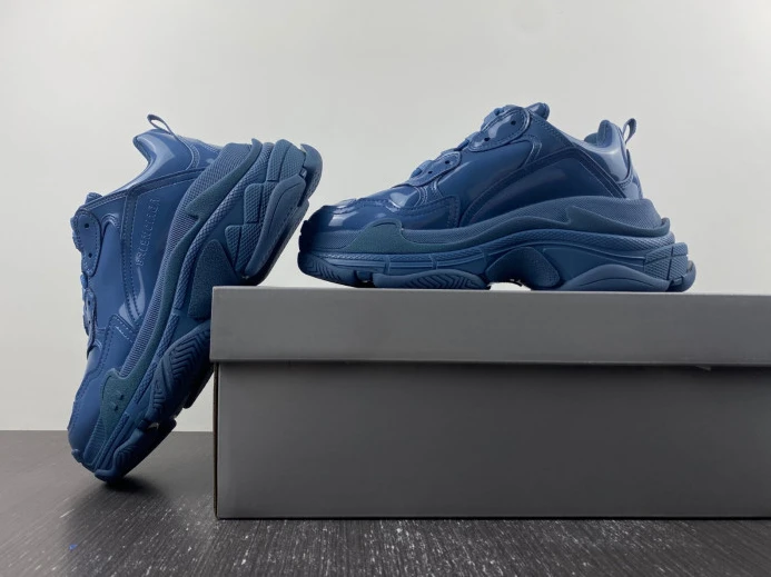 BLCG TRIPLE S SNEAKER 734954 W2PAA DailyWear 2352