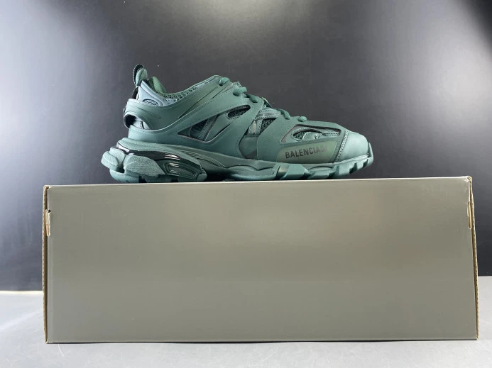 BLCG Track 3.0 542023 W2LA1 Fashionable 2625