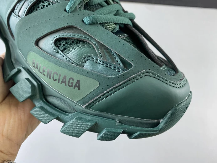 BLCG Track 3.0 542023 W2LA1 Fashionable 2625