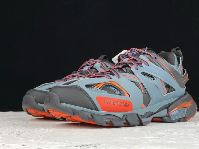 BLCG Track 542436 W2LA1 Comfortable 2619