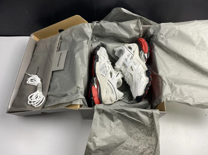 BLCG Track Sneaker 568615 W2GN3 Trendy 2592