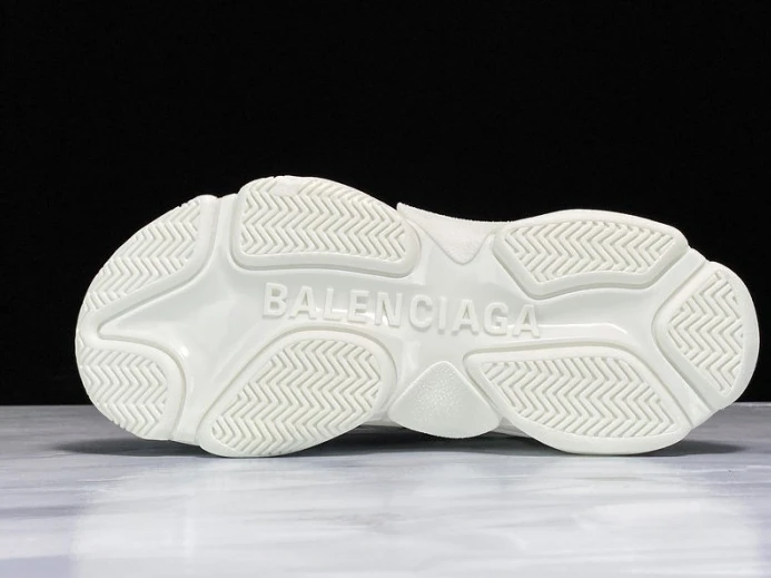 BLCG Triple S Allover Logo White 536737 W2FA1 EasyMatch 2519
