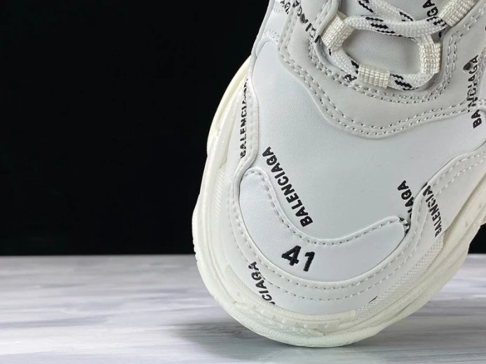 BLCG Triple S Allover Logo White 536737 W2FA1 EasyMatch 2519