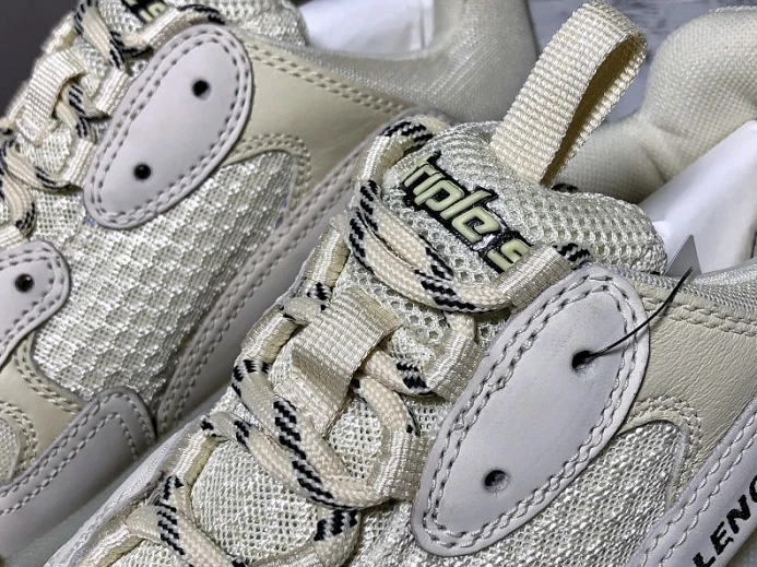 BLCG Triple S Clear Sole Beige 541624 W09O1 AllSeason 2544