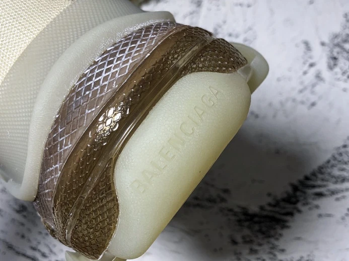 BLCG Triple S Clear Sole Beige 541624 W09O1 AllSeason 2544