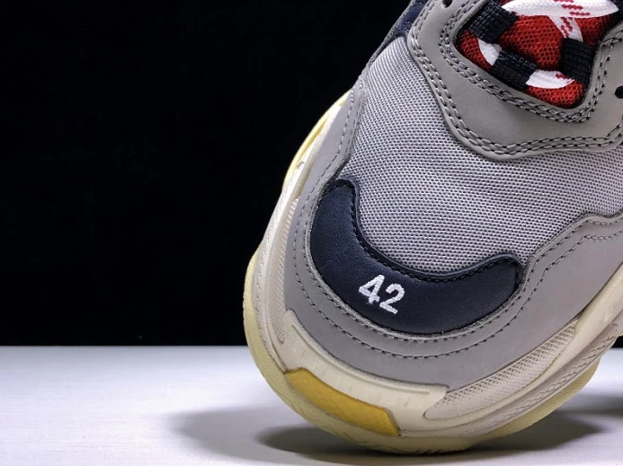 BLCG Triple S Grey Red Blue (2018 Reissue) 533883 W0902 Trendy 2542