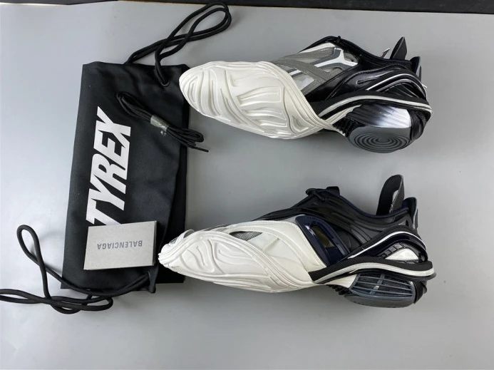 BLCG Two-tone Tyrex Sneaker Black white 617535 W2CB1 Comfortable 2617
