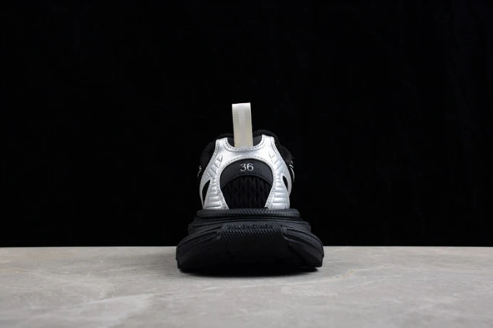Ba*len*cia*ga phantom sneaker w3rb ModernLook 2056