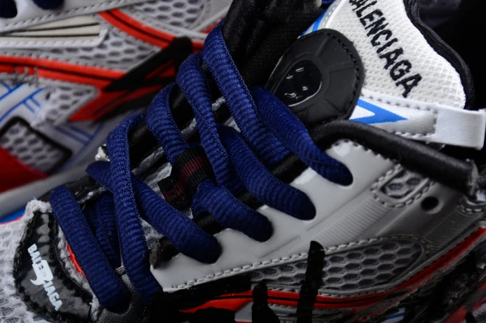 Ba*len*cia*ga runner WellDesigned 2184