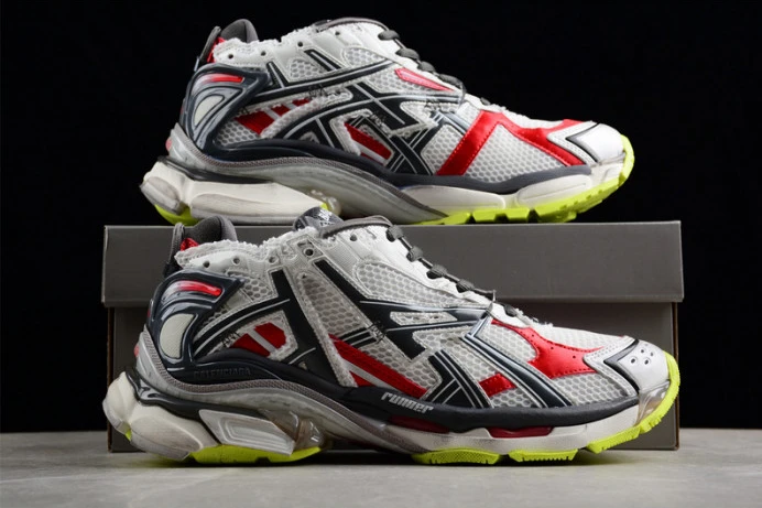 Ba*len*cia*ga runner w3rb GoodFit 2349