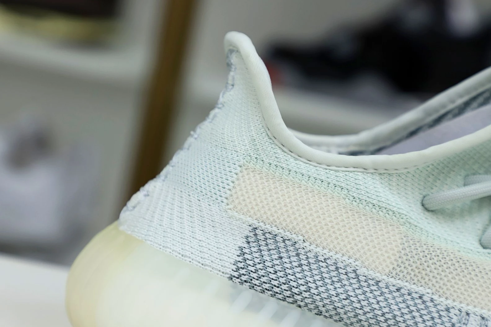 BestValue Kimikick YEEZY BOOST 350 V2 'CLOUD WHITE REFLECTIVE' 47