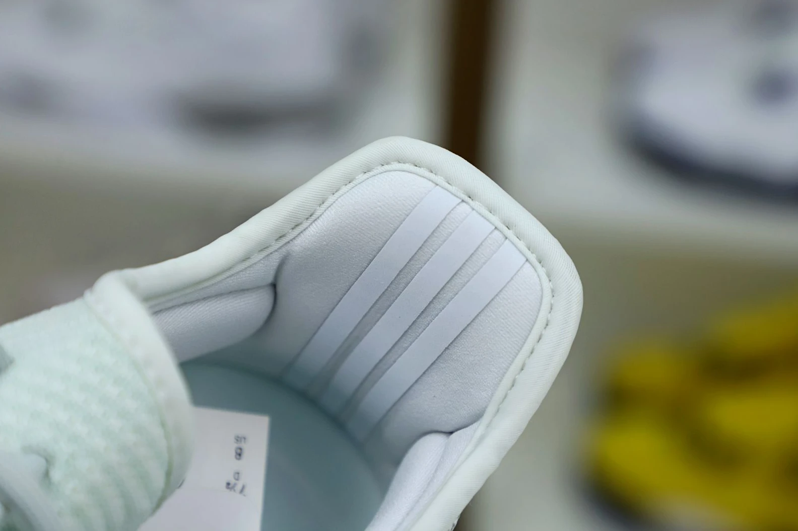 BestValue Kimikick YEEZY BOOST 350 V2 'CLOUD WHITE REFLECTIVE' 47