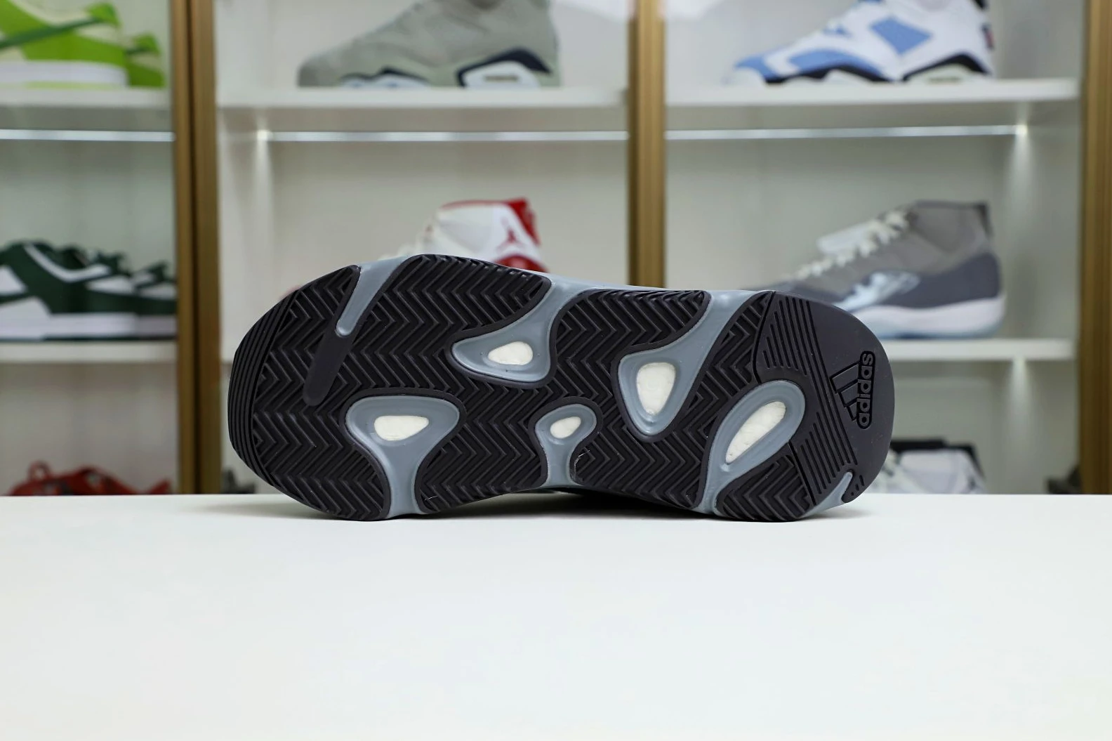 BestValue Kimikick Yeezy boost 700 v2 hospita blue 54