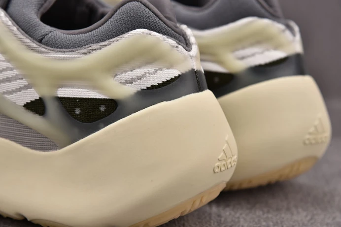 BestValue ad*s yeezy 700 v3 “fade salt” id 172