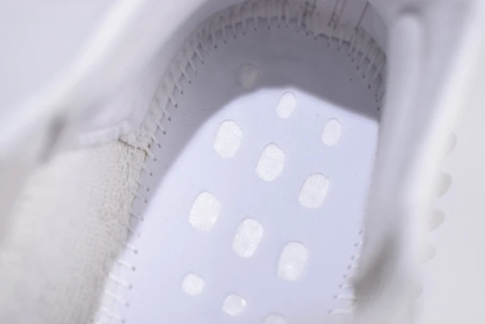 Comfortable 2018 yeezy boost 350 v2 triple white cp 252