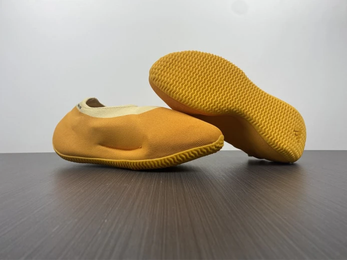Comfortable Adidas Yeezy Knit RNR Sulfur GW 416