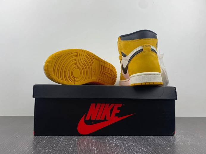 Comfortable Air Jordan 1 High OG Yellow Ochre DZ5485- 745