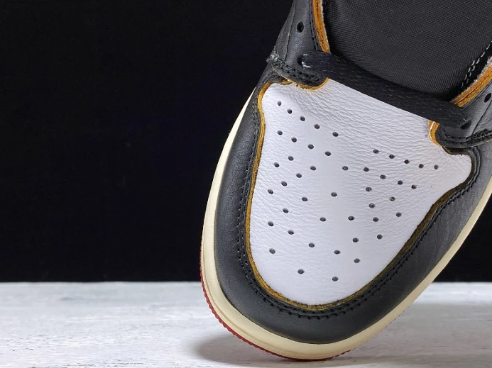 Comfortable Union x Air Jordan 1 Retro High OG BV1300- 903