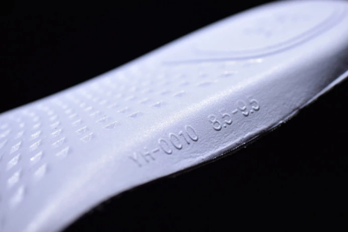 Comfortable ad*s yeezy boost 350 v2 beluga solar red bb 246