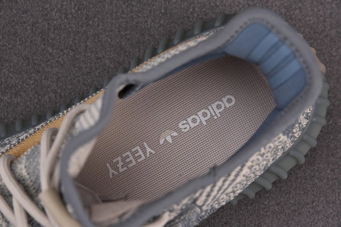Comfortable ad*s yeezy boost 350 v2 israfil fz 212