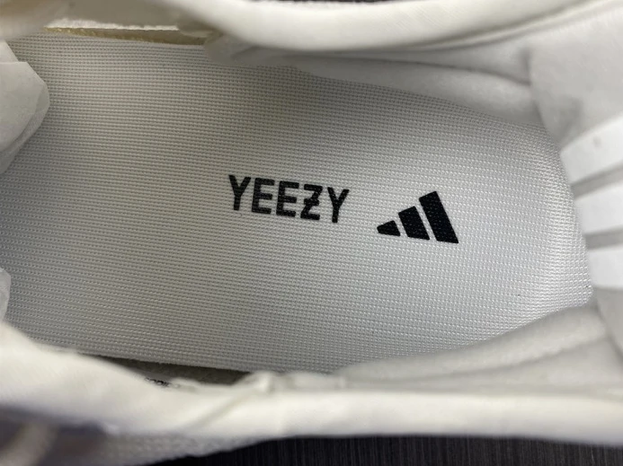 Comfortable ad*s yeezy boost 350 v2 pure oat hq 118