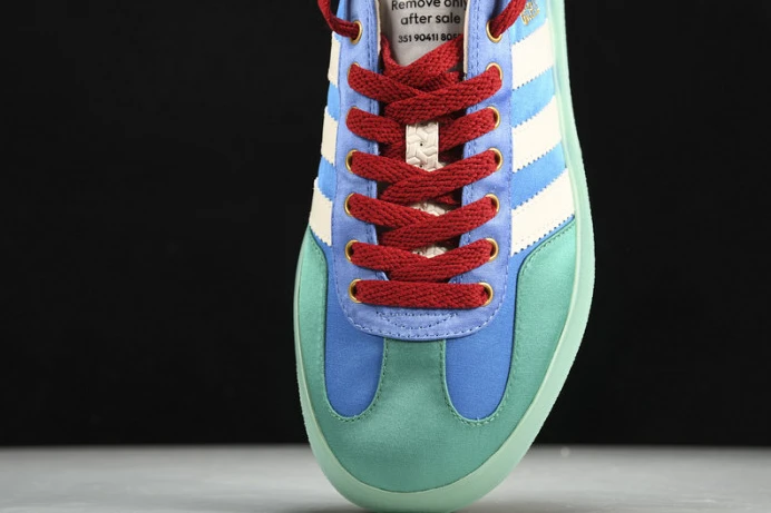 Comfortable adidas x Gucci women's Gazelle sneaker 707867 U7R10 2878