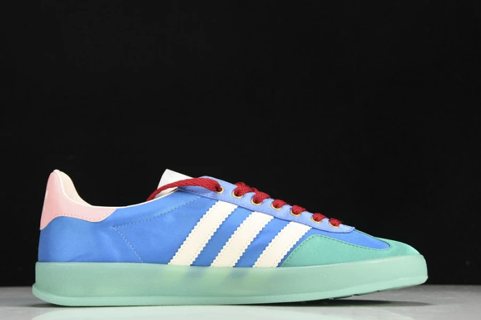 Comfortable adidas x Gucci women's Gazelle sneaker 707867 U7R10 2878