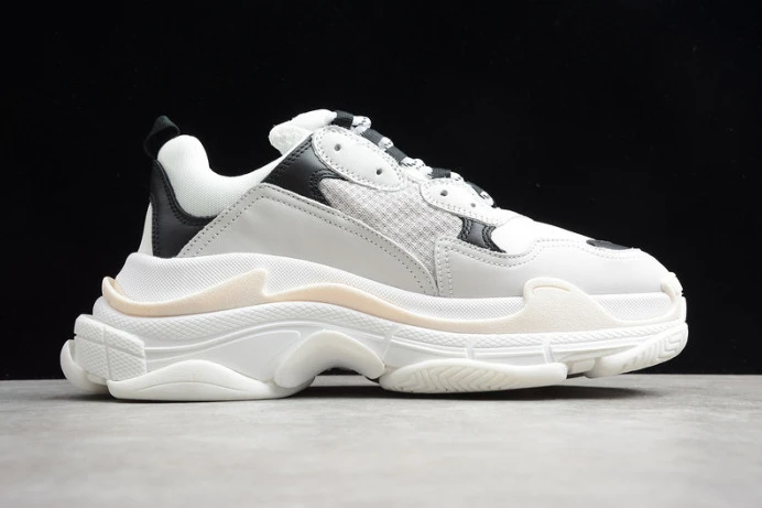 Comfortable triples trainer sneakers 2121