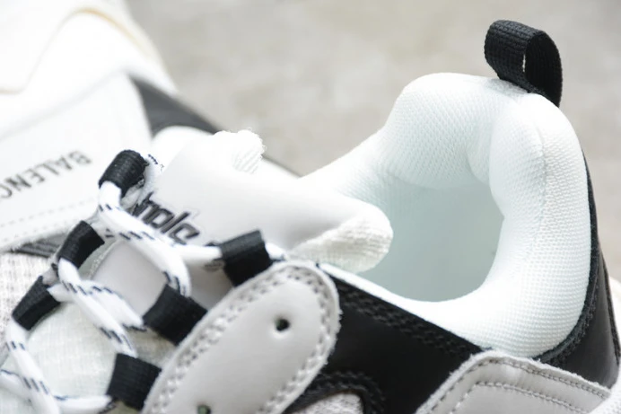 Comfortable triples trainer sneakers 2121