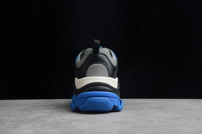 Comfortable triples trainer sneakers 2288
