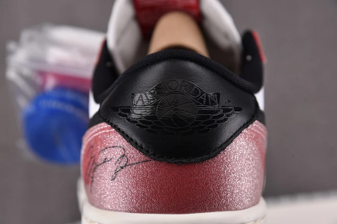 Comfortable trophy room x air jordan 1 low og fn0432- 1600