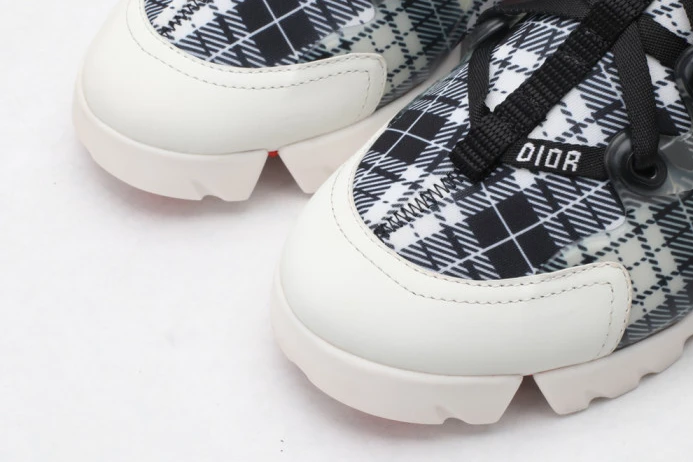 DR-CONNECT BLACK PLAID GoAnywhere 2804