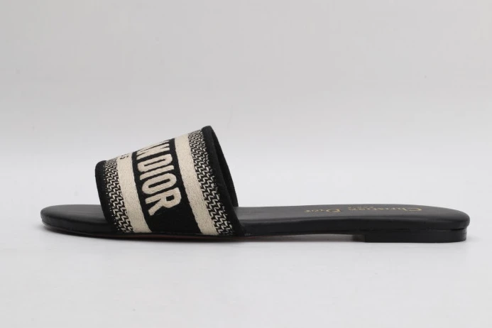 DR SLIPPERS NewStyle 2817