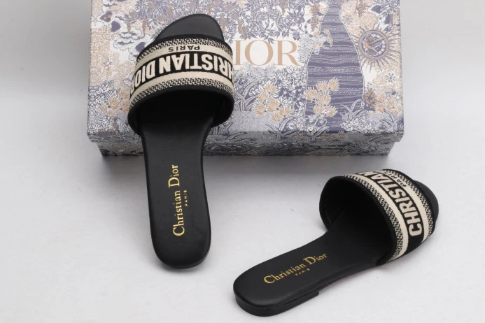 DR SLIPPERS NewStyle 2817