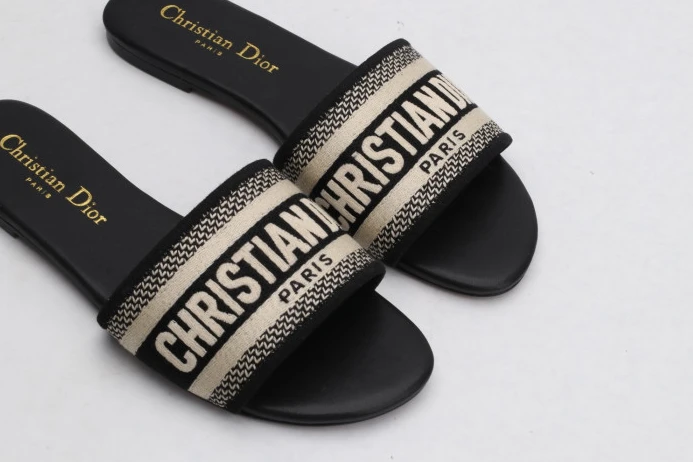 DR SLIPPERS NewStyle 2817
