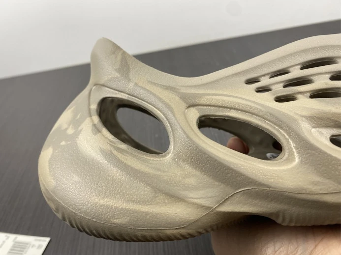 DailyWear Adidas Yeezy Foam RNNR Stone Sage GX 419