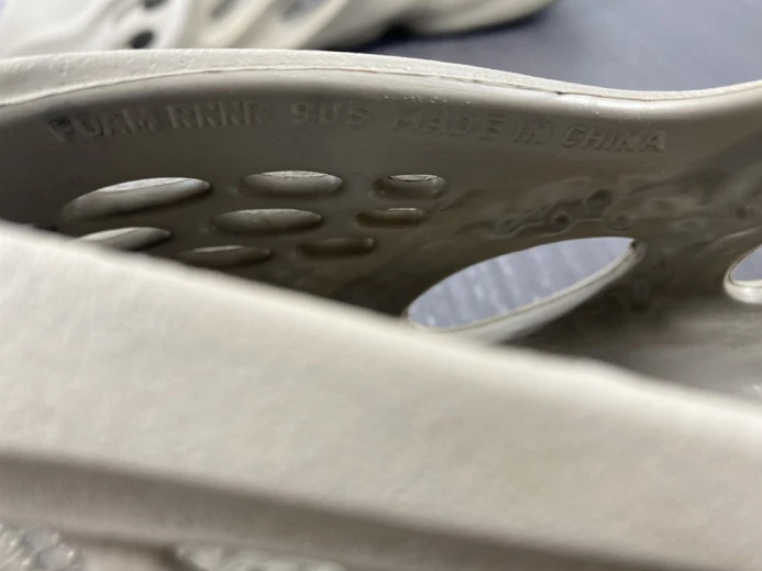 DailyWear Adidas Yeezy Foam RNNR Stone Sage GX 419