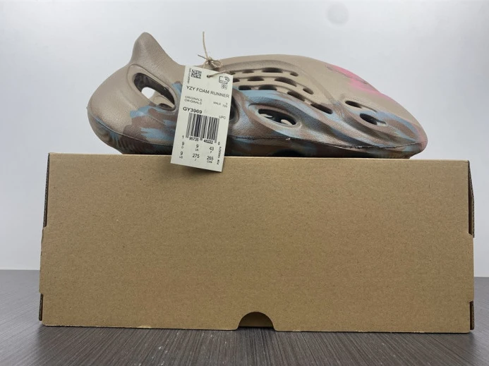 DailyWear Adidas Yeezy Foam Runner GY 397