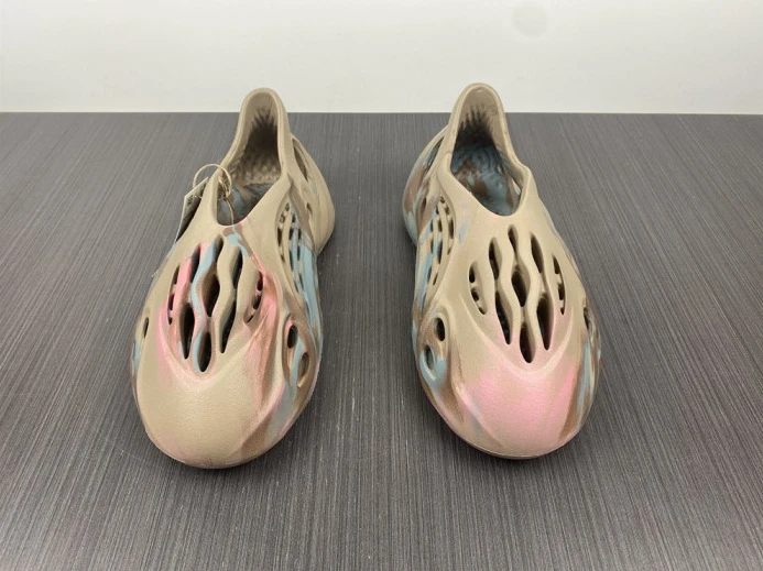 DailyWear Adidas Yeezy Foam Runner GY 397