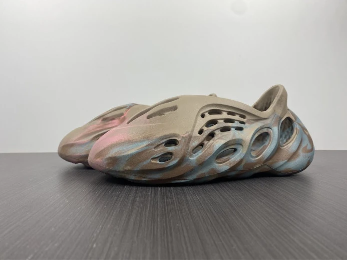 DailyWear Adidas Yeezy Foam Runner GY 397