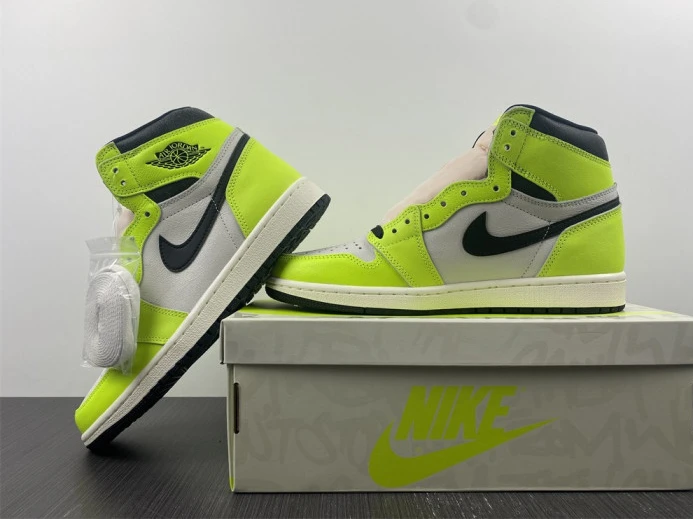 DailyWear Air Jordan 1 High OG Volt 555088- 799